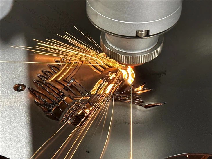 CNC Laser Cutting Machine